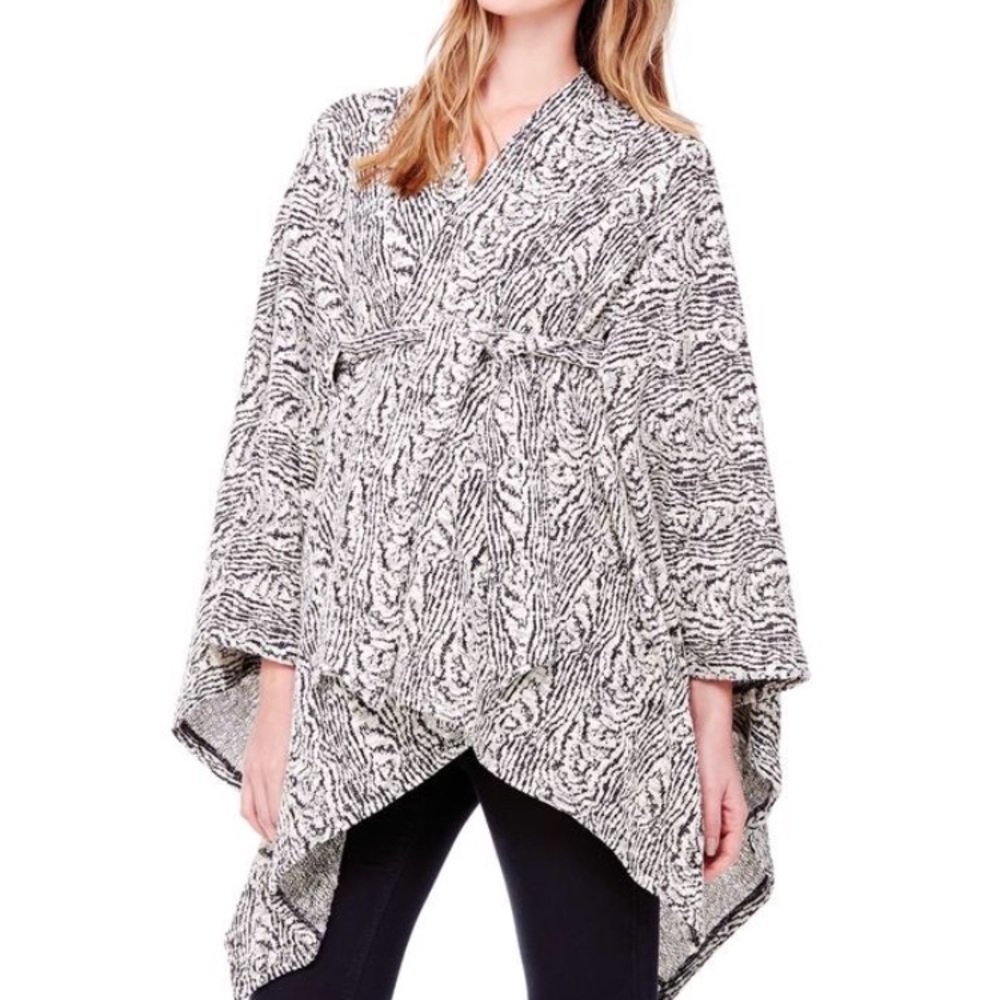 Ingrid and Isabel Maternity Nursing Cozy Wrap